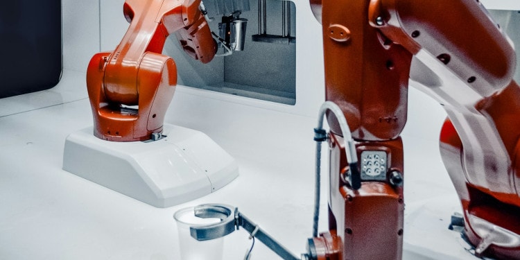 Only 8% of Italian Enterprises Use AI: Italy Lacks Digital Knowledge