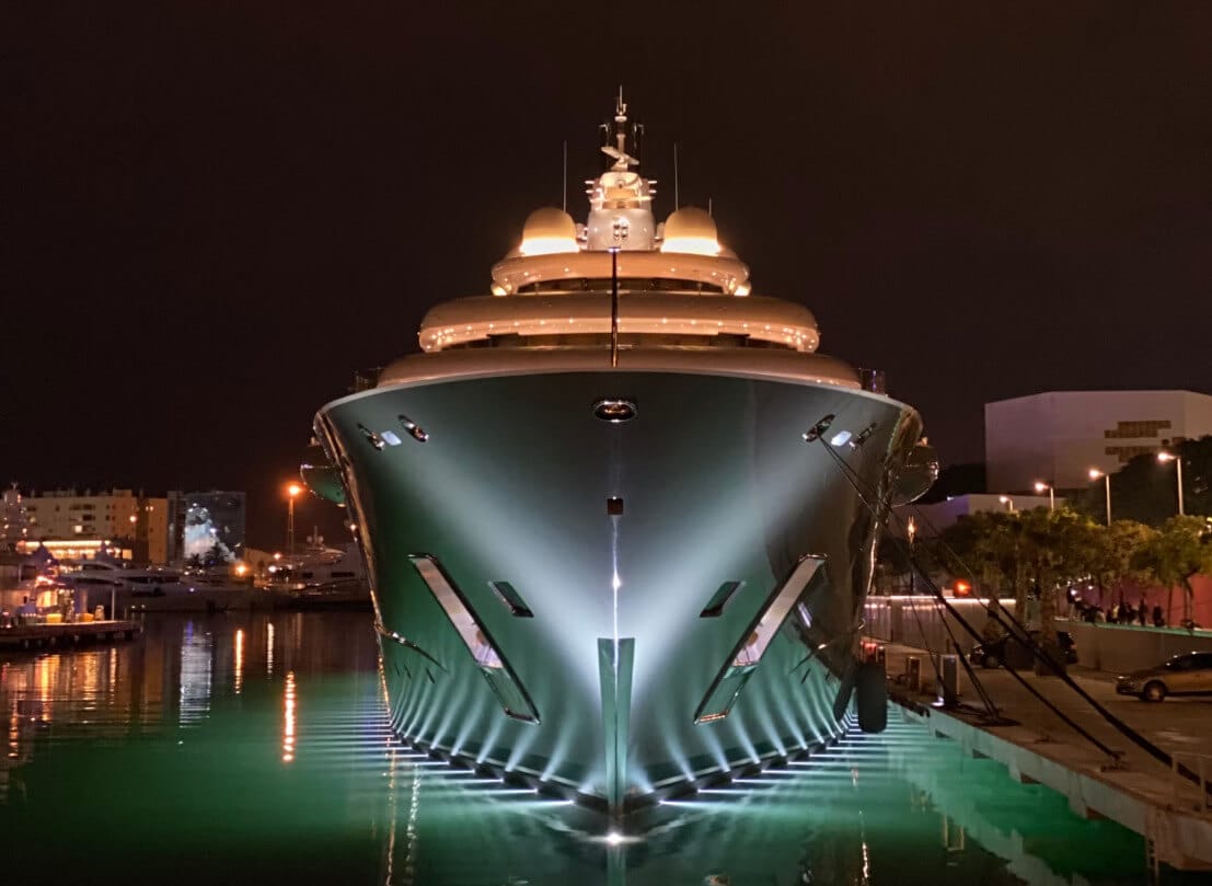 Tech Meets Luxury: Innovations in the Yacht Charter Industry