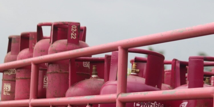 Israel slowly resumes gas exports amid global conflicts