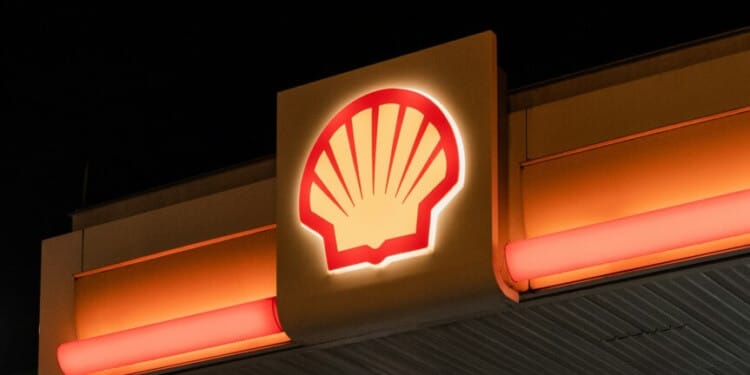 ESG news regarding oil and gas industry drops net-zero standard, SBTi net-zero standard for finance launched, AI mining firm raises $44M, AI data centers to be powered by renewables by 2030