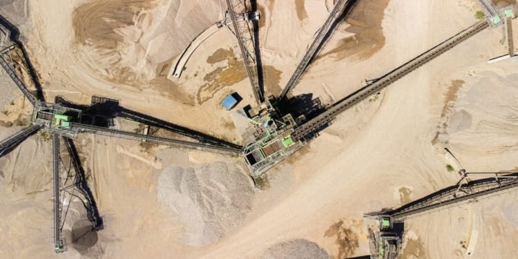 Oil Output Rises as OPEC+ Shrugs Off Demand Warnings