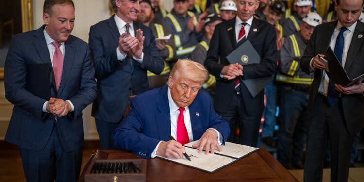 ESG news regarding scientists discredit Trump climate report, EU considering delaying aviation and shipping fuel tax system, Brazil’s BNDES bank calls for green investments, and la Niña returns but global temperatures remain high