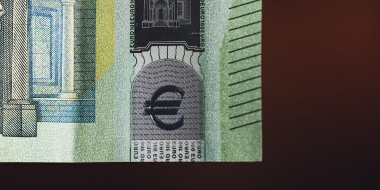 ESG news regarding State Street leaves NZAM in the U.S., remains in Europe and UK. Aerial view of Heineken’s Vialonga Brewery with new solar arrays and heat battery building European Court of Human Rights says future oil and gas projects must assess full, global climate impacts before permits. Farmer bundles bright orange marigolds in a canal-side field near Mexico City