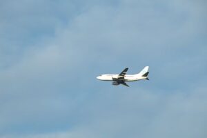 Plane flying to Vágar Airport