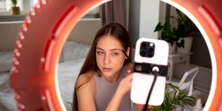 influencer doing a makeup tutorial