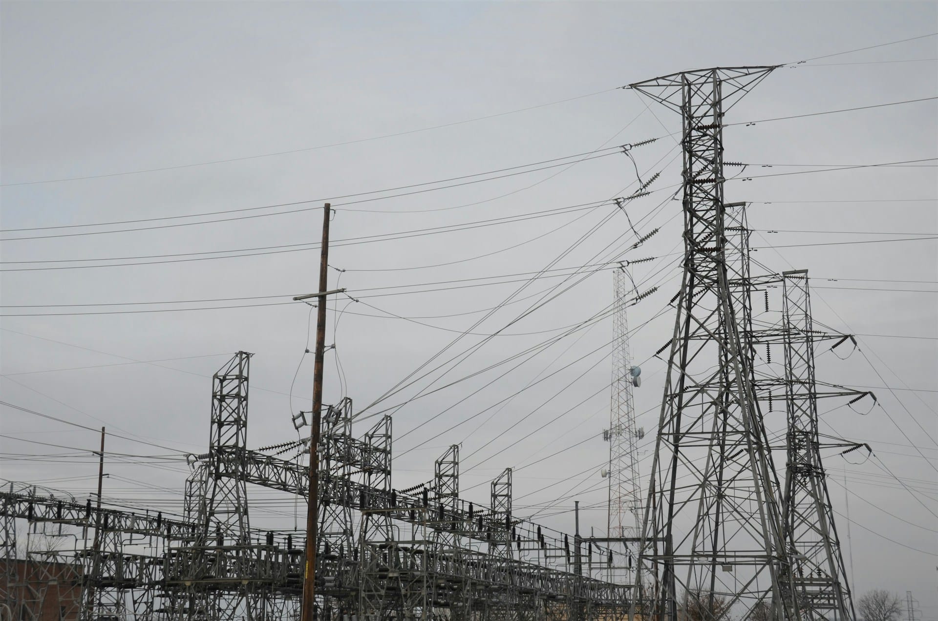 ESG News regarding increased grid stress slowing growth, US demanding exemption from EU emissions law, Google invests in solar in Malaysia, China reduces fossil fuel output