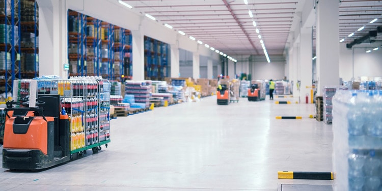 Warehousing done with robots helping with building an efficient supply chain.