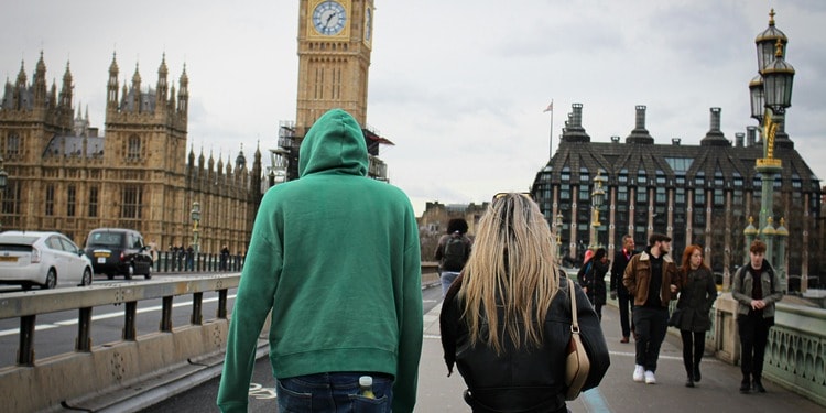 ESG News regarding the UK unemployment rate rising to a four-year high, oil prices drop below $60 amid Russia-Ukraine peace talks, water and wheat supplies crisis in Iraq, and Neste pushes back its climate targets