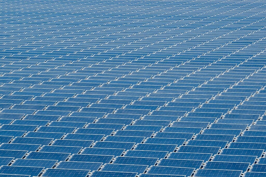 ESG News regarding China restricting industrial renewable exports, UN warning that US climate treaty exit harms economy, UK firms lowering wage forecasts despite inflation, Meta partnering with TerraPower for new nuclear reactors.