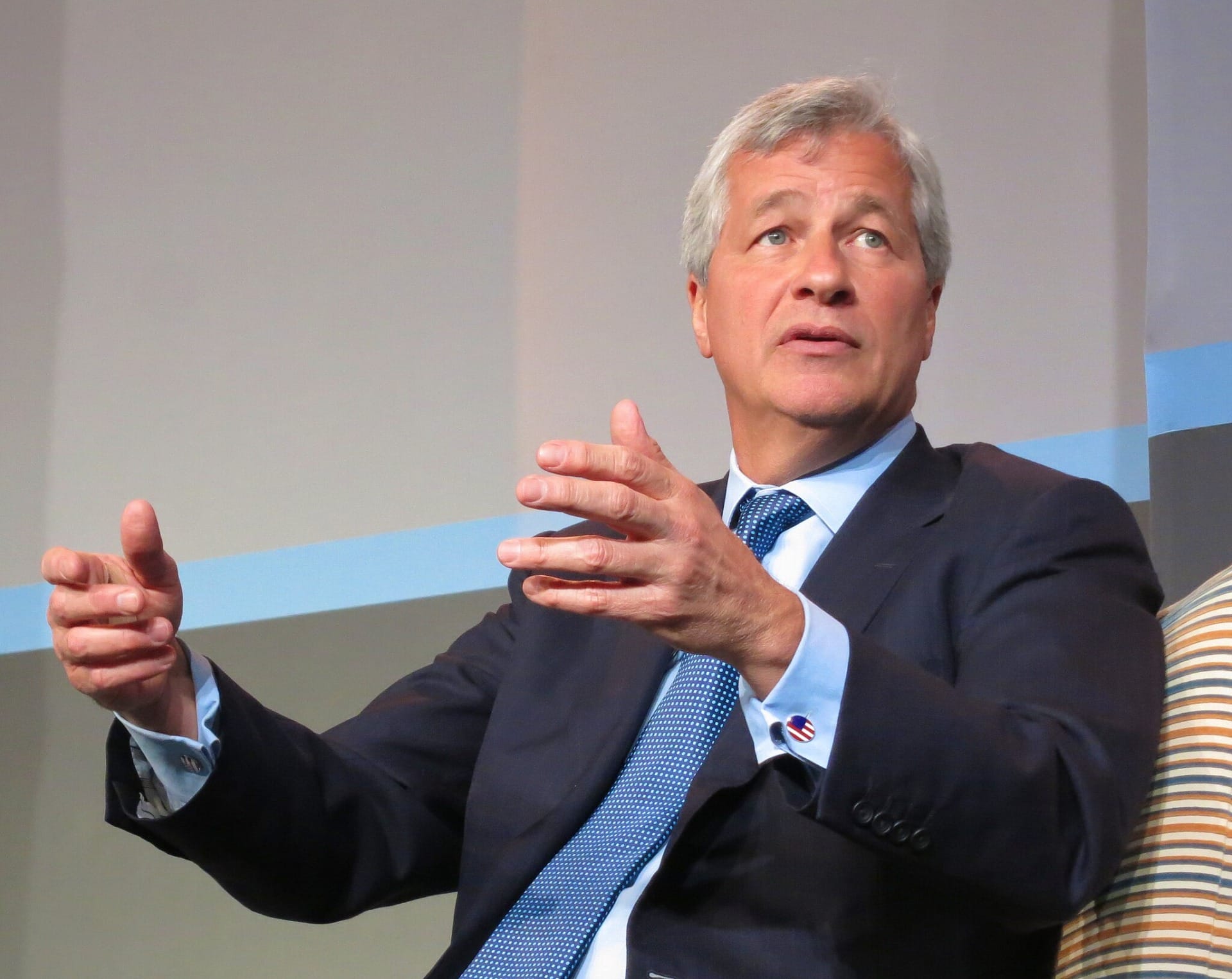 ESG News regarding Dimon warning that Trump’s attacks on Fed could raise inflation and rates, Venezuelan oil shipments to China setting to plunge under U.S. blockade, UK awarding offshore wind contracts to power 12m homes, 2025 being the third-hottest year on record as climate science faces political pushback