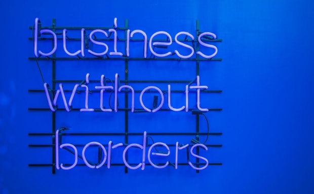 Business without borders, a neon sign