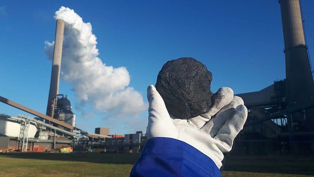 Coal plants get reprieve on mercury limits, Striking unions fail to halt Milei's sweeping labor bill, Sweden's regulator reviews Swedbank's compliance controls, France backs INEOS decarbonization with €300M
