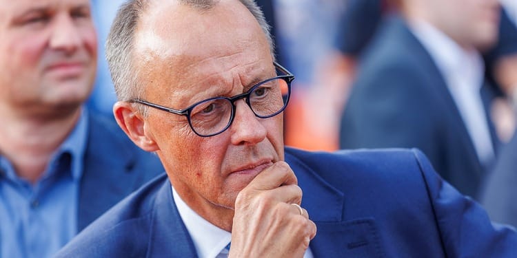 ESG news regarding Merz targeting Middle East deals to reduce Germany’s U.S. energy dependence, oil rising after U.S.-Iran drone incident, Amazon committing to 110 MW of German offshore wind power, and Chinese solar stocks surging after Elon Musk team visits local firms.