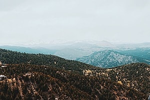 ESG news regarding Trump pausing global tariff increase, U.S. Supreme Court hearing oil companies’ appeal in Boulder climate lawsuit, Sam Altman defending AI energy use, and Endesa unveiling €10.6 billion plan to strengthen Spain’s power grids