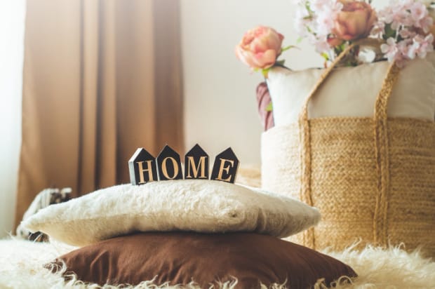 High Quality Throw Pillow for a Luxurious Home