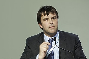 ESG news regarding Trump’s planning first new U.S. oil refinery in 50 years backed by Reliance Industries, UK’s net-zero 2050 goal costing far less than critics claim, IEA proposing record oil release to ease global prices, and Elon Musk’s xAI being approved to run methane turbines despite opposition.