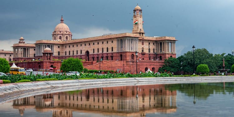 ESG News regarding India’s ESG investment trend, IEA’s response to the energy crisis, decrease of solar in the US, and South Korea fining Mercedes $7.6 million