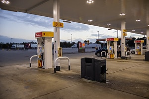 Shell declares force majeure to clients who buy Qatari LNG